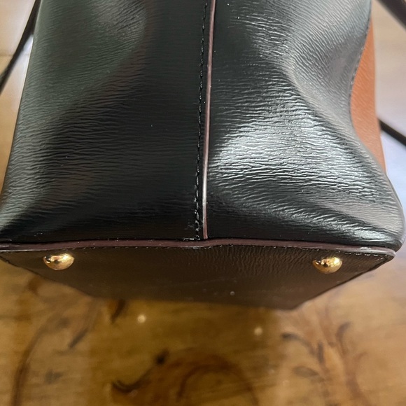 Brown/black shoulder bag. - Picture 4 of 12